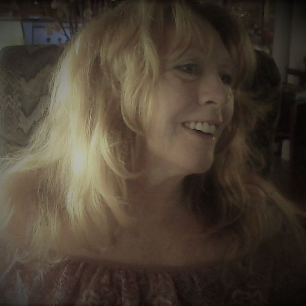 Meet your Posher, Debbie
